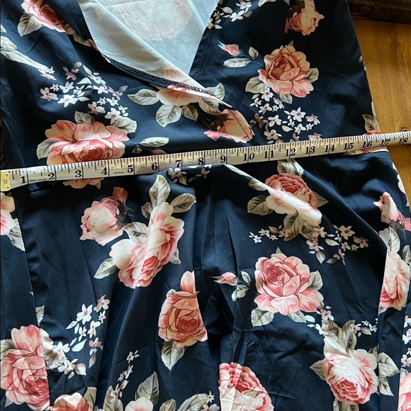 Rose print v neck sleeveless formal dress - Picture 6 of 7